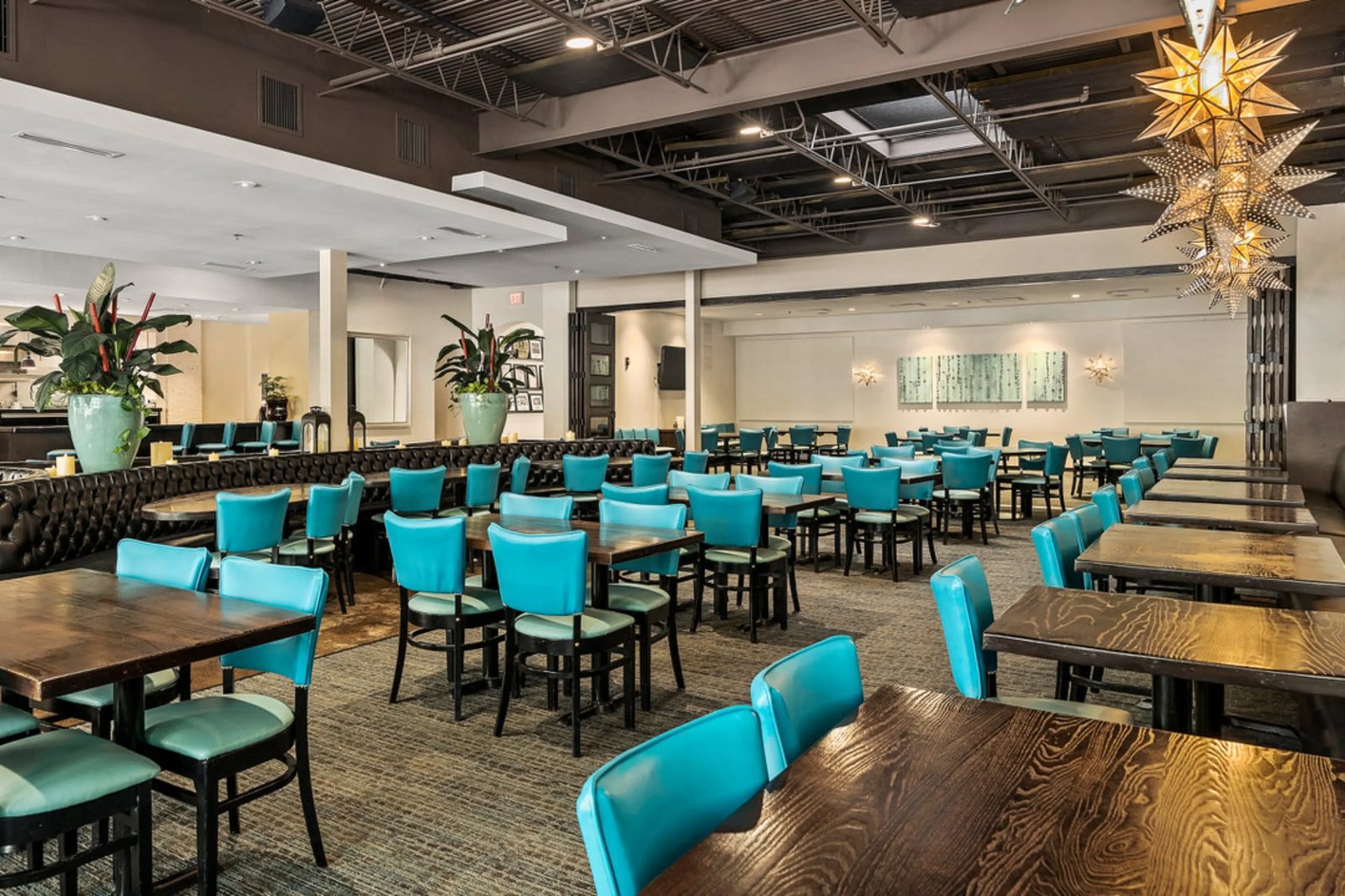 Cocina 214 restaurant buildout